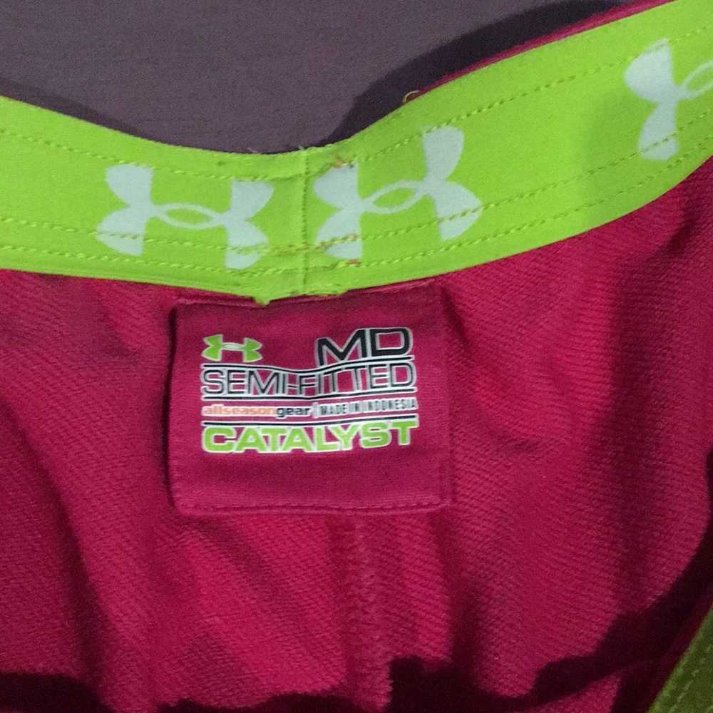 Shorts - Picture 2 of 3